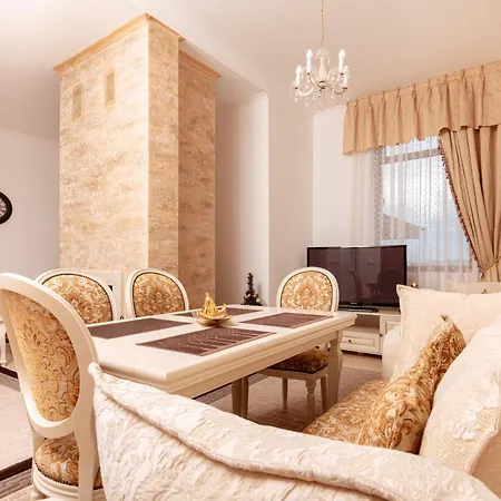 The Golden Nest - 3 Bedroom Family Mountain Пампорово