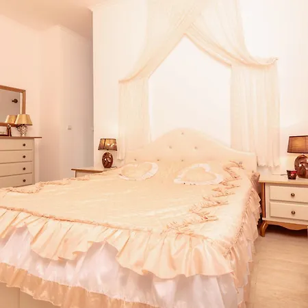 The Golden Nest - 3 Bedroom Family Mountain