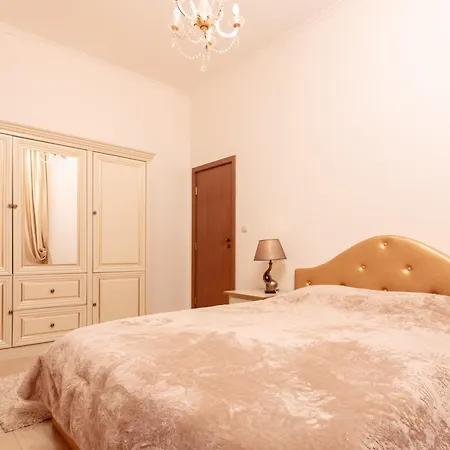 The Golden Nest - Luxury Apartamento *
