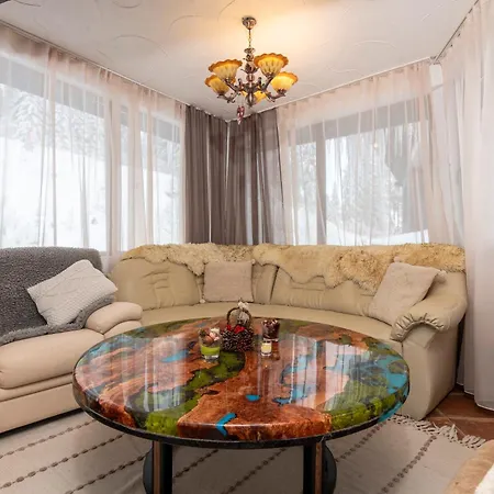 The Golden Nest - Luxury Apartamento