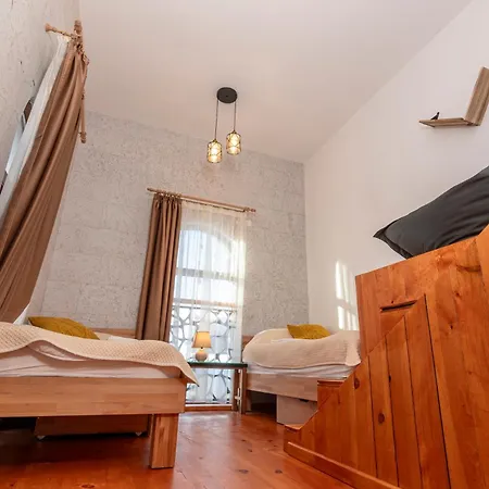 Апартаменты The Golden Nest - 3 Bedroom Family Mountain