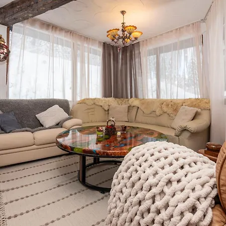 The Golden Nest - 3 Bedroom Family Mountain Апартаменты *